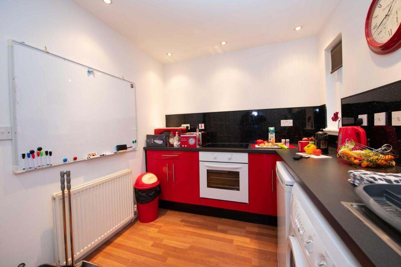 Premier - Chapel Apartment With Driveway! Cleland Dış mekan fotoğraf
