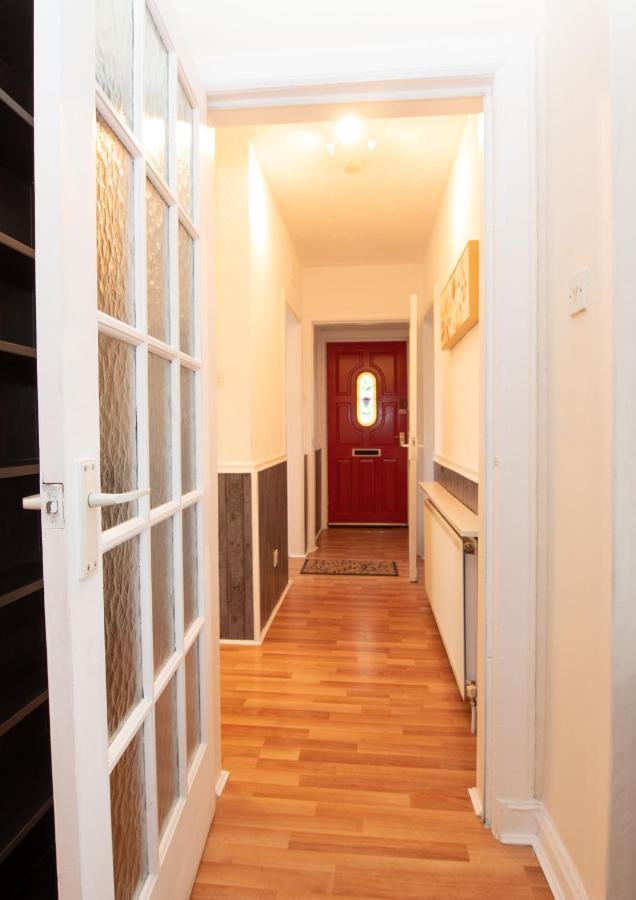 Premier - Chapel Apartment With Driveway! Cleland Dış mekan fotoğraf