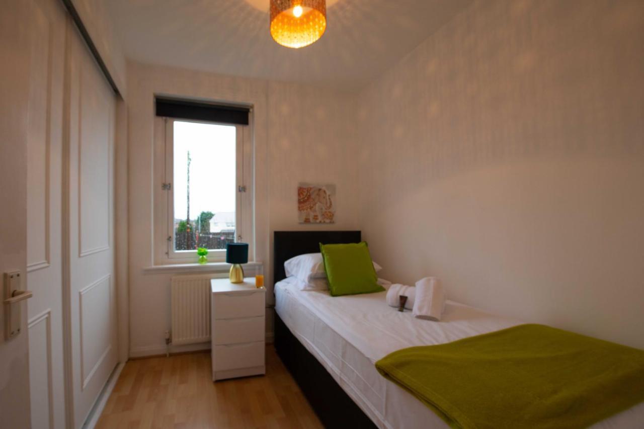 Premier - Chapel Apartment With Driveway! Cleland Dış mekan fotoğraf
